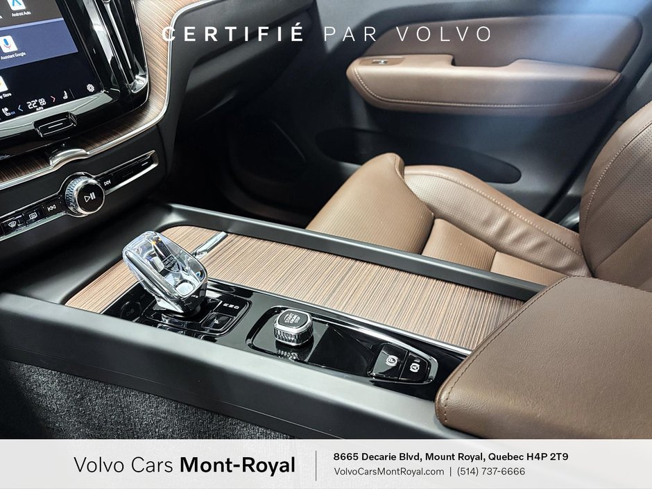 Volvo XC60 Plug-In Hybrid Ultra Dark Theme T8 2025-12