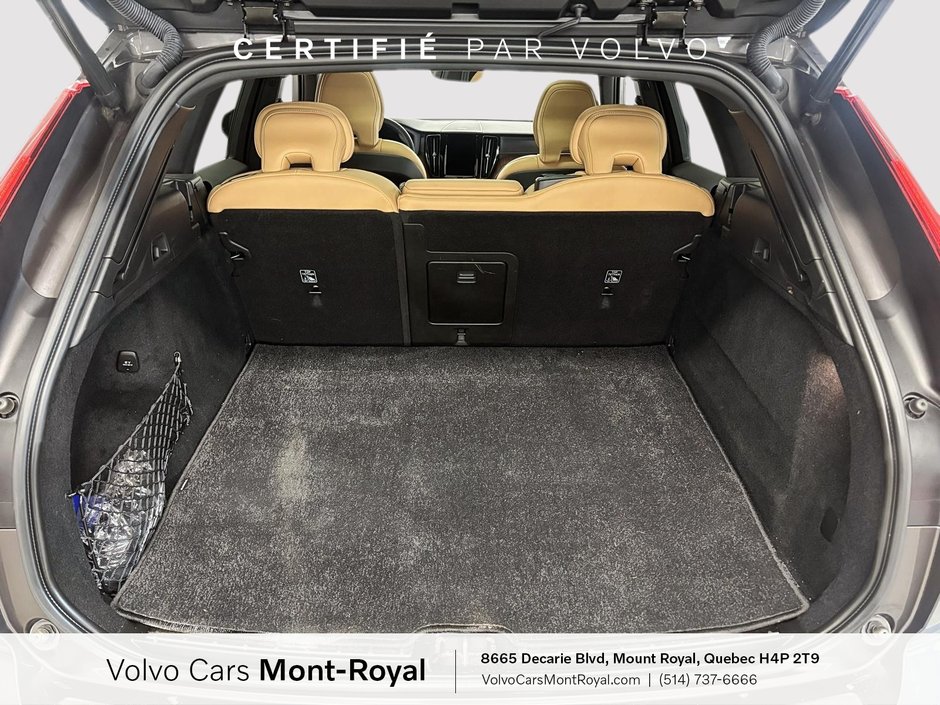 Volvo XC60 Plug-In Hybrid Ultra Dark Theme T8 2025-4