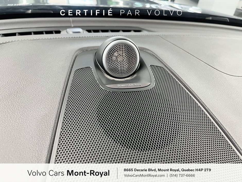 2022 Volvo XC60 Recharge Inscription Plug-In Hybrid T8-13