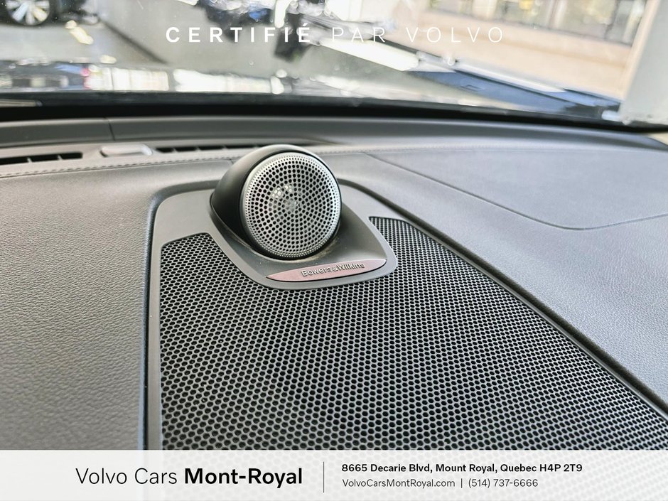 2022 Volvo XC60 Recharge Inscription T8-13