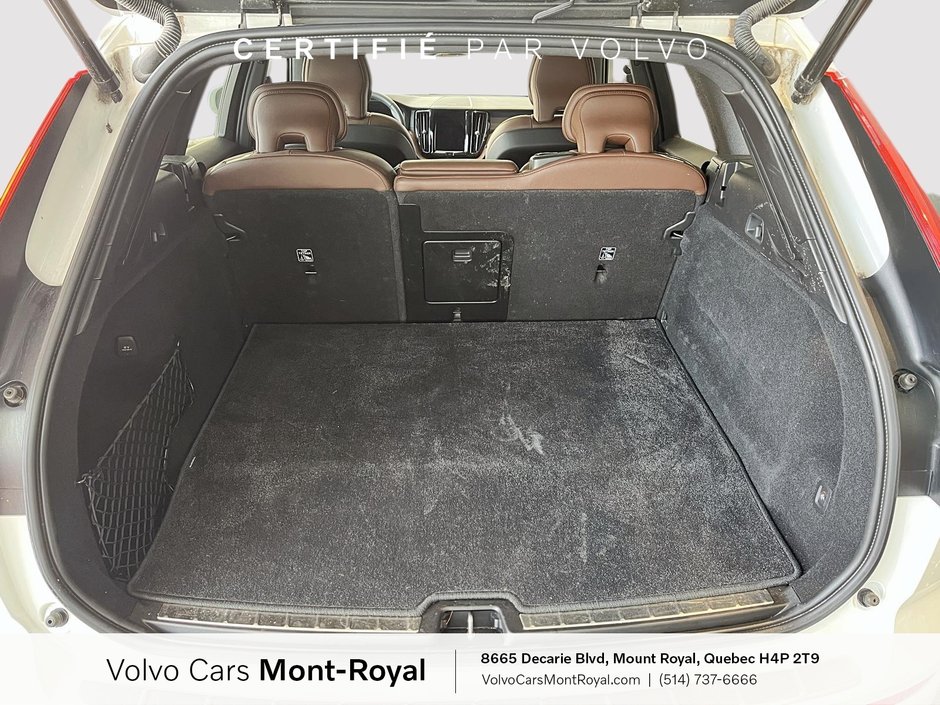 Volvo XC60 Recharge Ultimate Bright Theme Plug-In Hybrid T8 2023-4