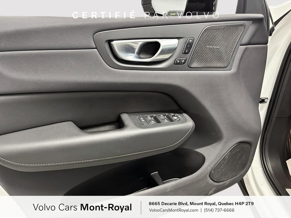 Volvo XC60 Recharge Ultimate Dark Theme 2024-8