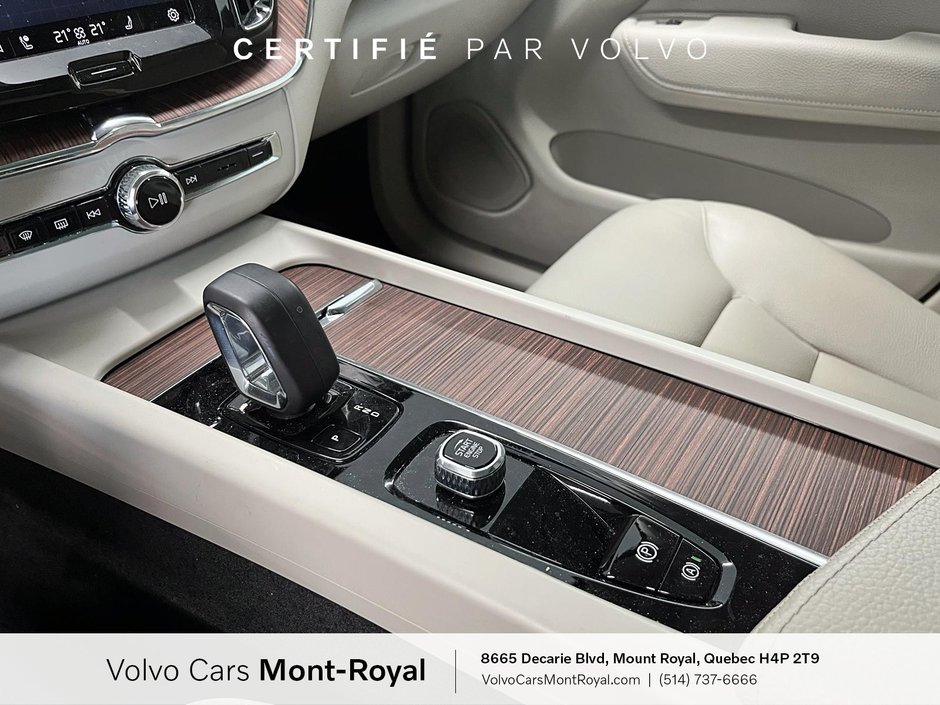 2022 Volvo XC60 Momentum B6-12