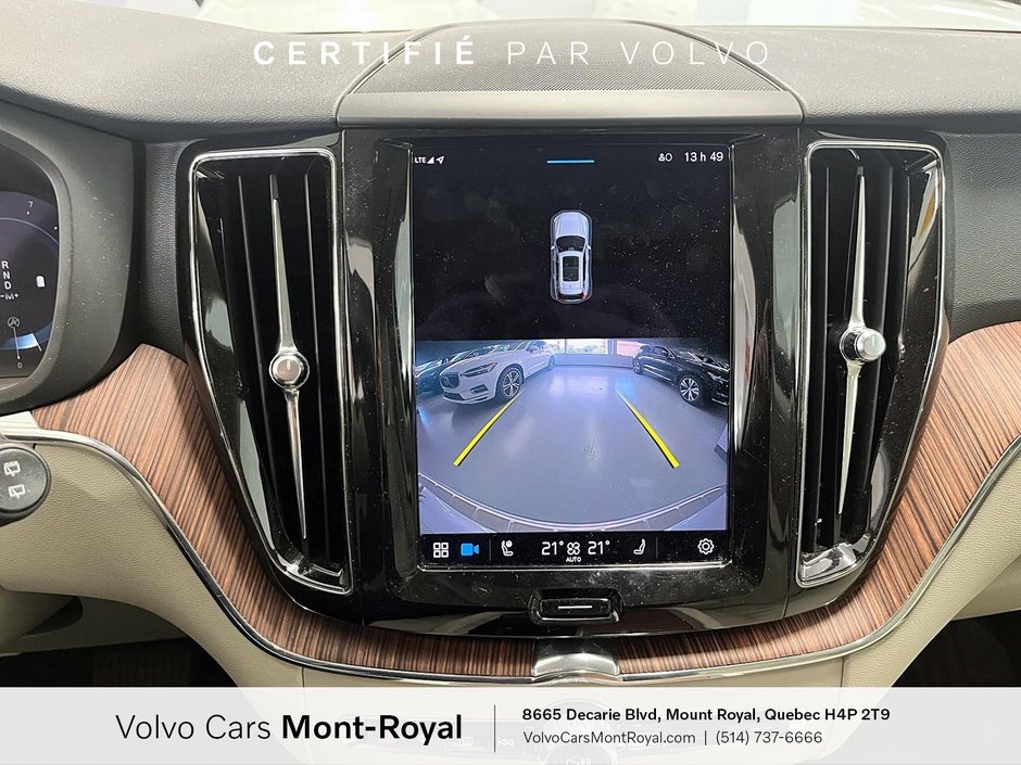 2022 Volvo XC60 Momentum B6-13