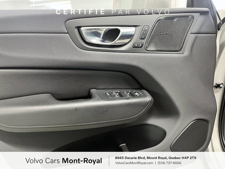 Volvo XC60 Momentum 2022-8