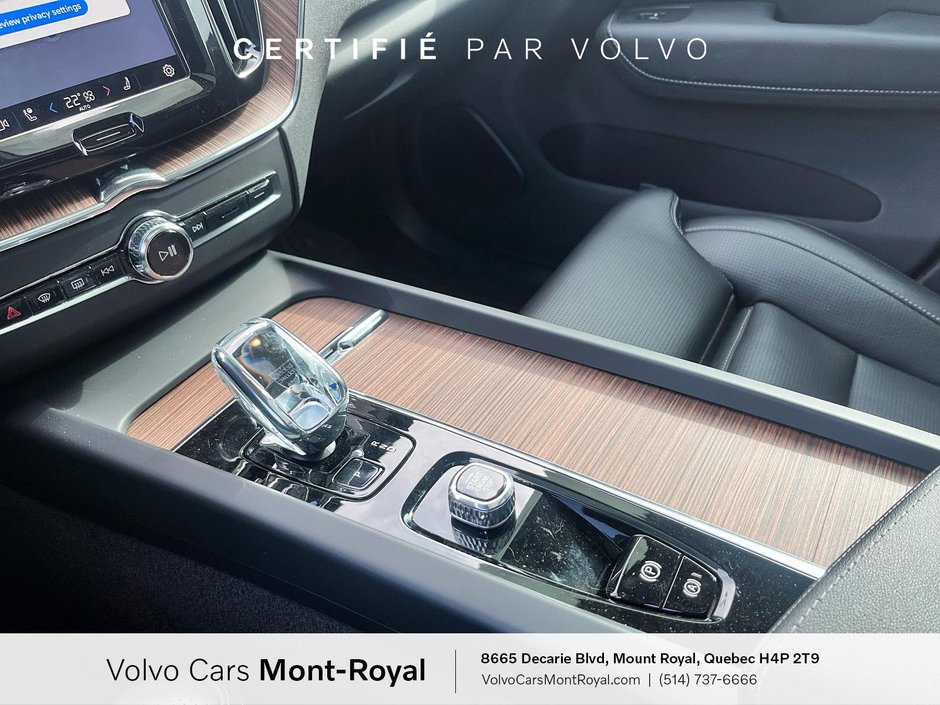 2023 Volvo XC60 Ultimate Dark Theme B6-12