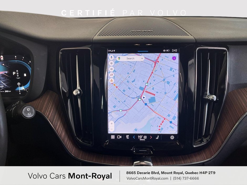 2023 Volvo XC60 Plus Dark Theme-14