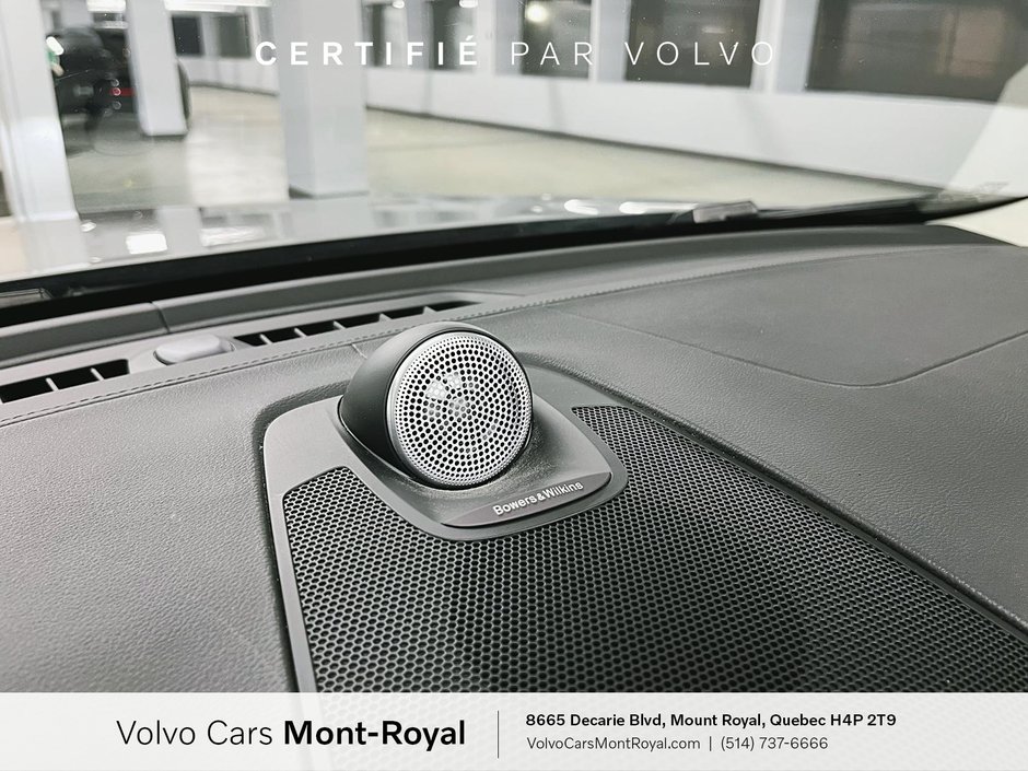 Volvo XC60 Ultimate Dark Theme 2023-13