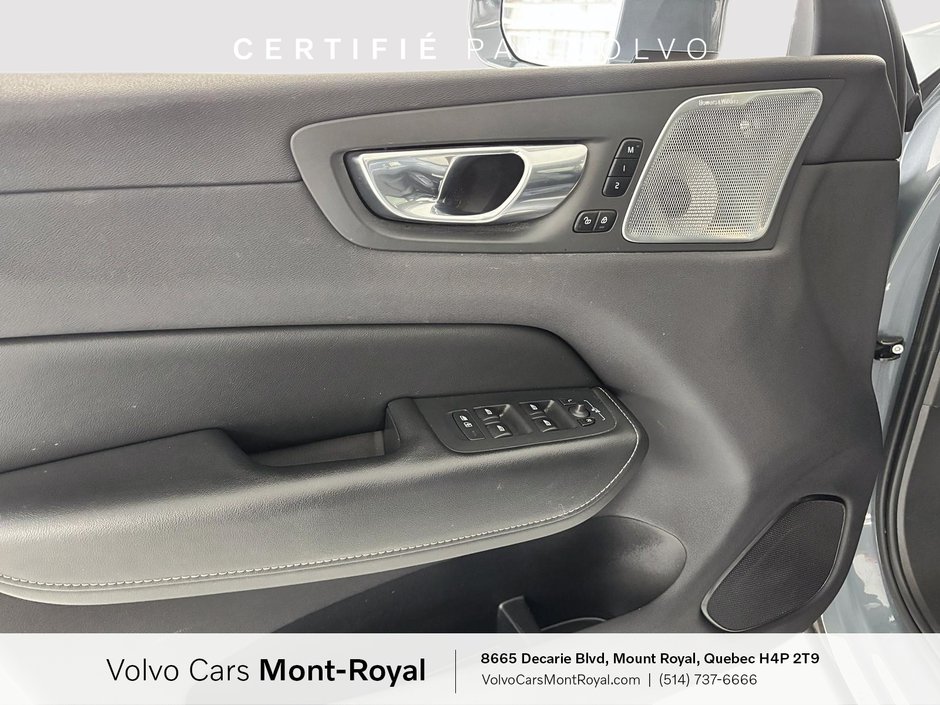 Volvo XC60 Ultimate Bright Theme 2023-8