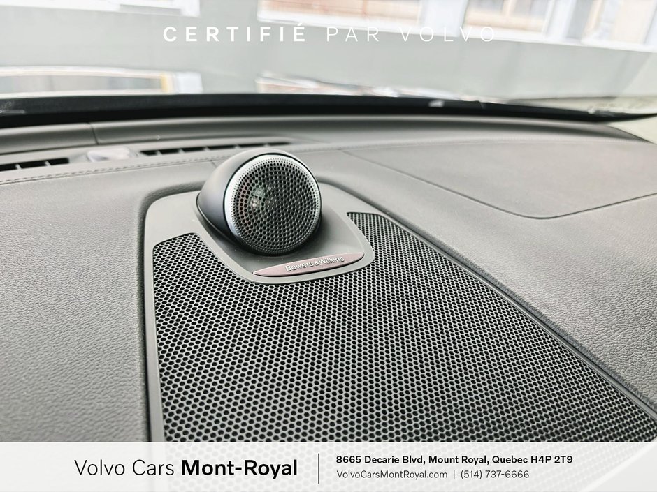Volvo XC60 Ultimate Bright Theme 2023-13