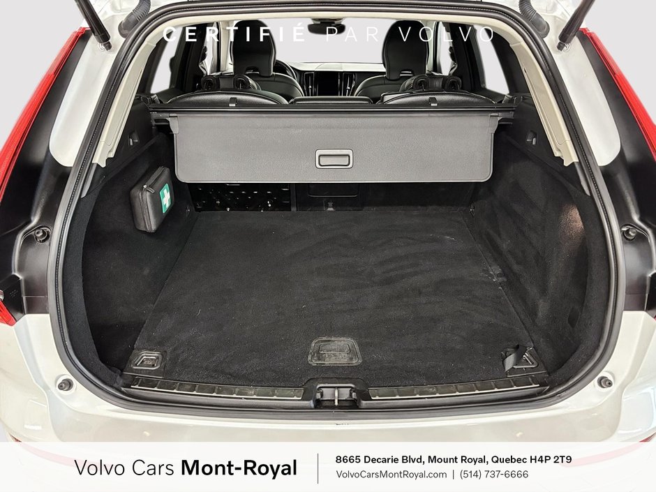 2023 Volvo XC60 Plus Bright Theme-4
