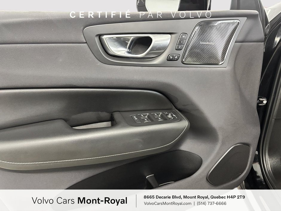 Volvo XC60 Ultimate Bright Theme 2023-8