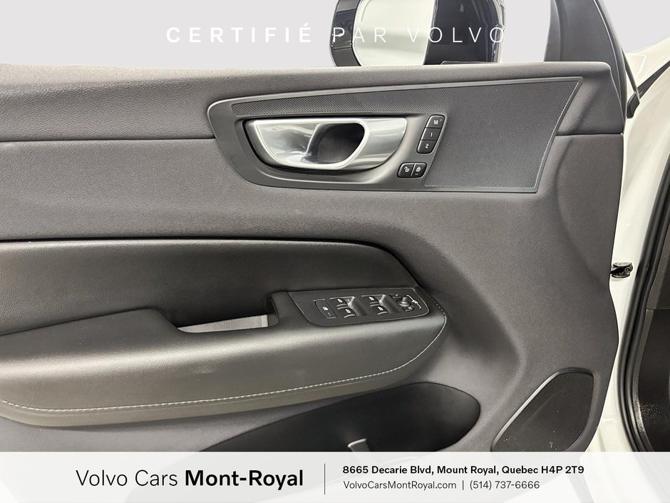 2024 Volvo XC60 Core Dark Theme-8