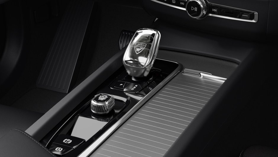 Volvo XC60 ULTRA BLACK EDITION 2025-8