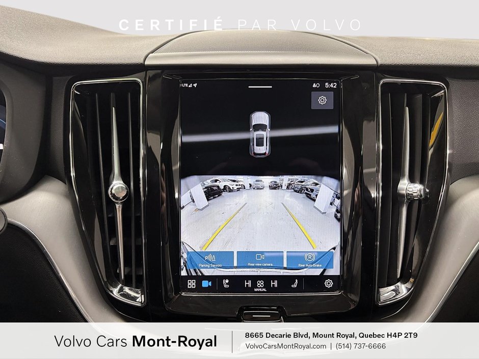 2025 Volvo XC60 Core Dark Theme-13