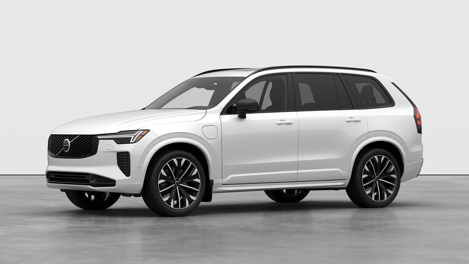 Volvo XC90 HYBRIDE RECHARGEABLE PLUS VERSION FONCÉE 2026 à Laval, Québec