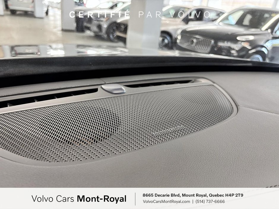 2025 Volvo XC90 Plug-In Hybrid Ultra Bright Theme T8-15