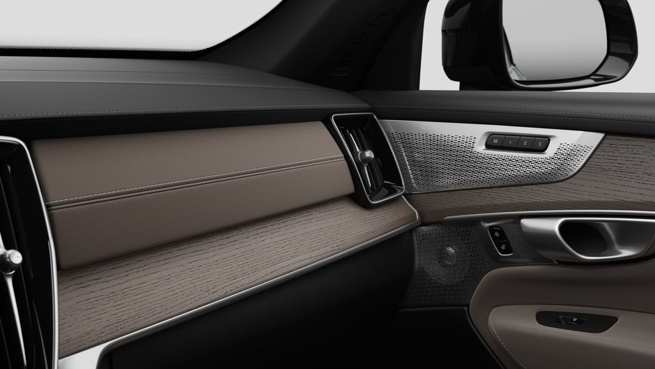 Volvo XC90 ULTRA DARK THEME 2027-8