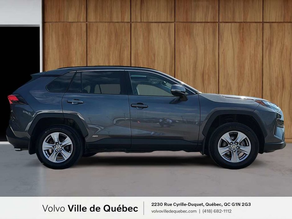 2024 Toyota Rav4 XLE Hyb-3