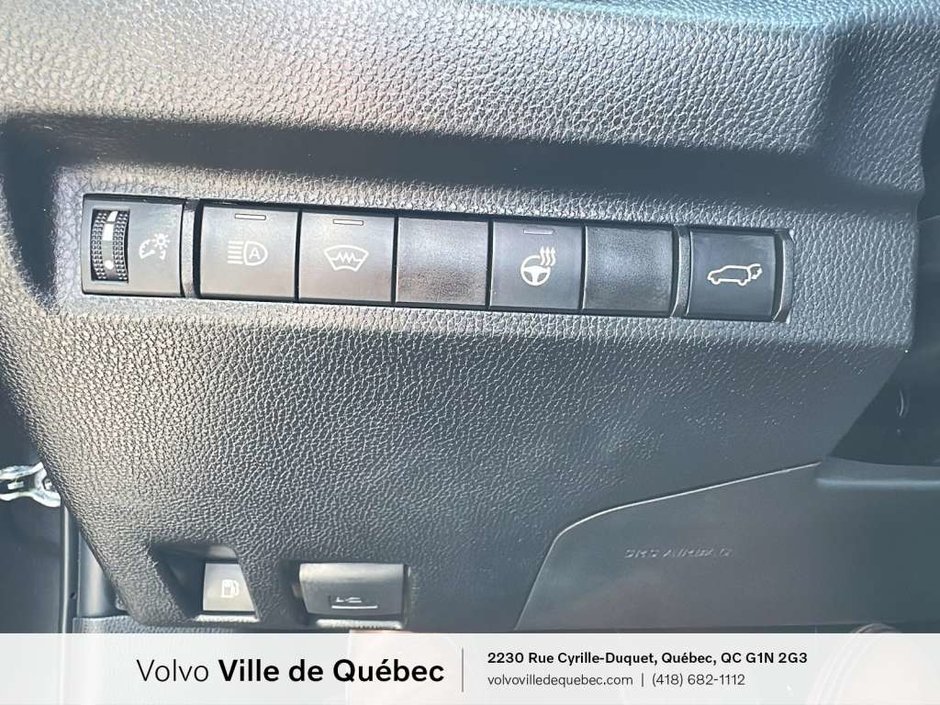 2024 Toyota Rav4 XLE Hyb-14