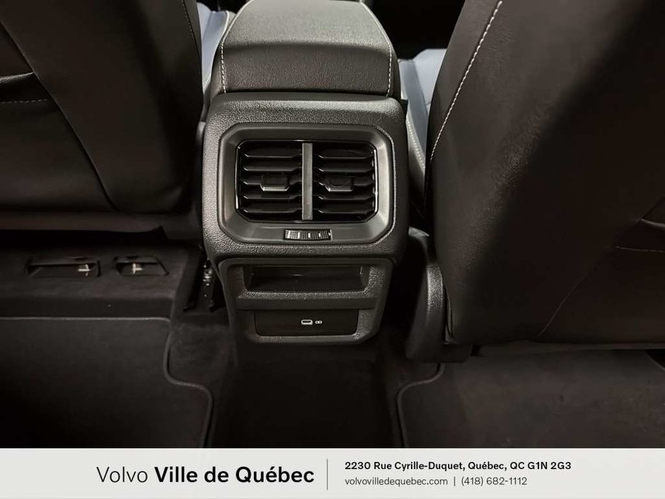 Volkswagen Taos Highline 2025-15