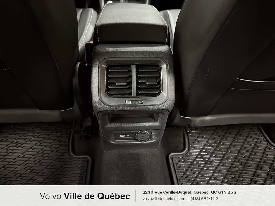 Volkswagen Tiguan Comfortline R-L Blk 2023-15