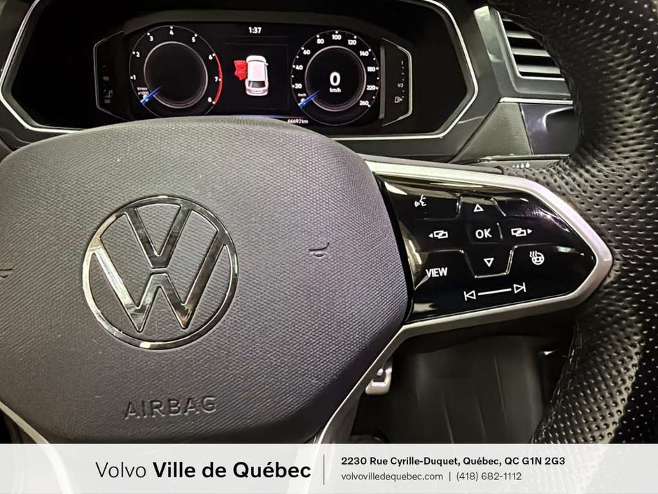 Volkswagen Tiguan Comfortline R-L Blk 2023-14