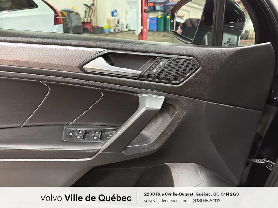Volkswagen Tiguan Comfortline R-L Blk 2023-22