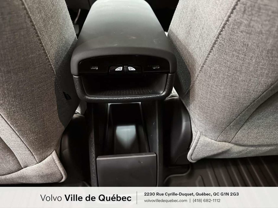 Volvo EX30 TWIN Ultra 2025-21