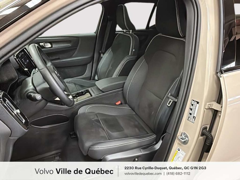 2025 Volvo EX40 TWIN Ultra-10