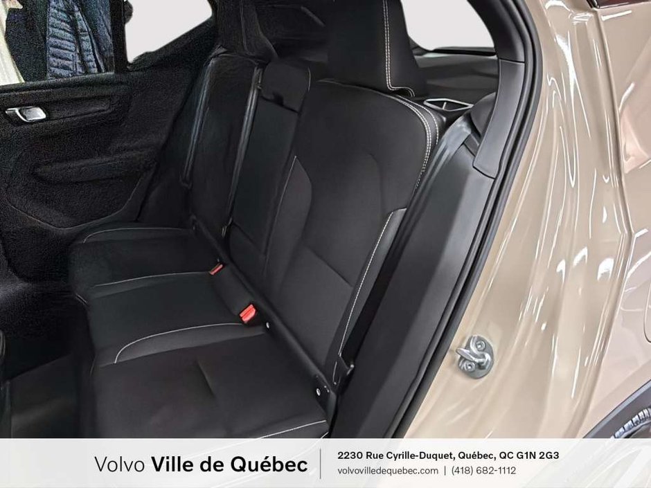 2025 Volvo EX40 TWIN Ultra-12