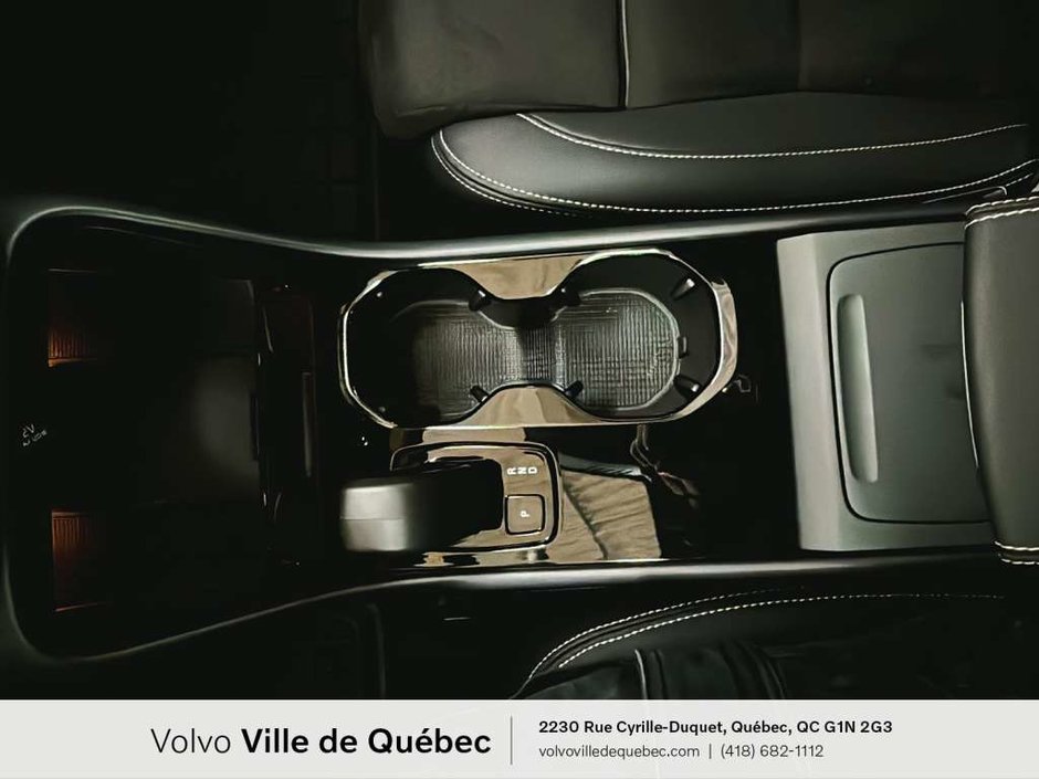 2025 Volvo EX40 TWIN Ultra-23