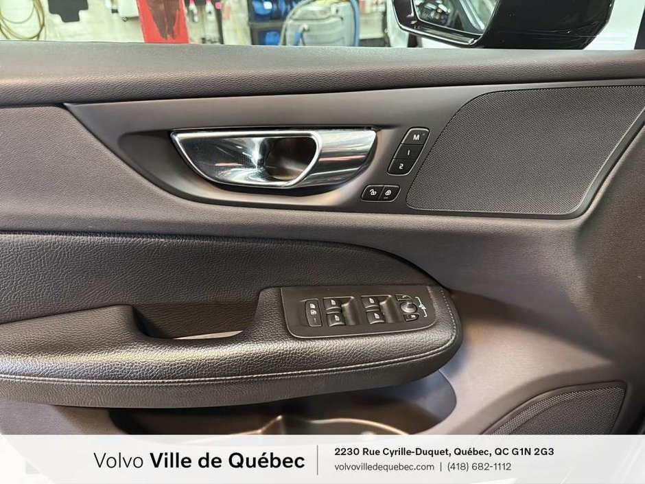 2020 Volvo V60 CC-23