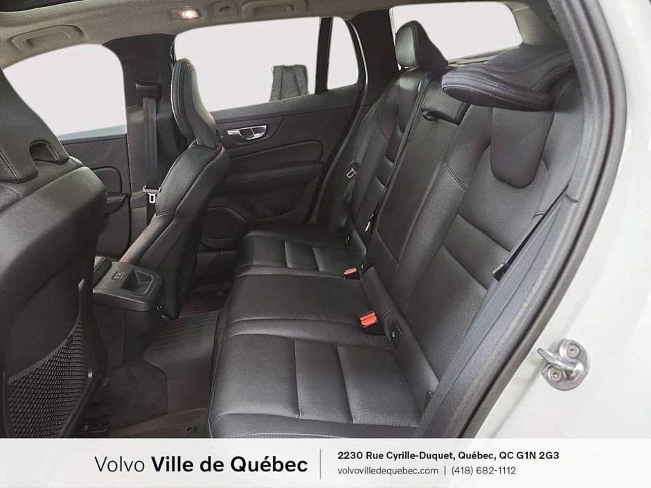 2023 Volvo V60 CC Plus-12