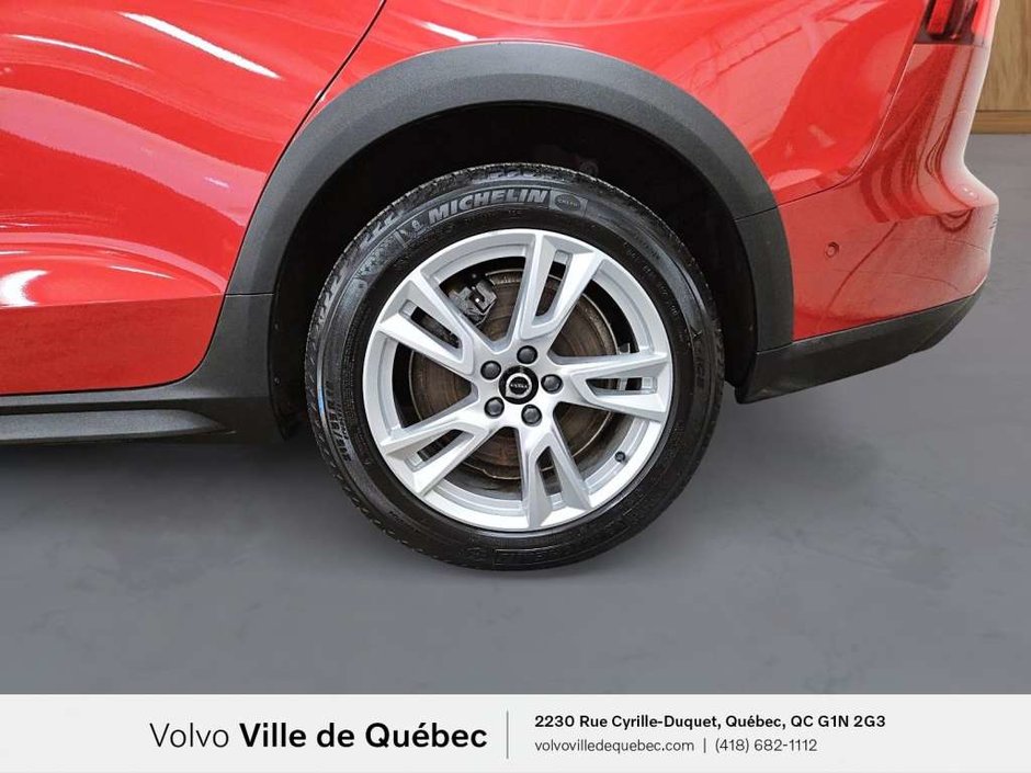 2023 Volvo V60 CC Plus-8