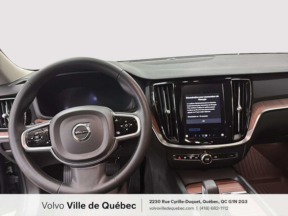 2023 Volvo V60 CC Core-13