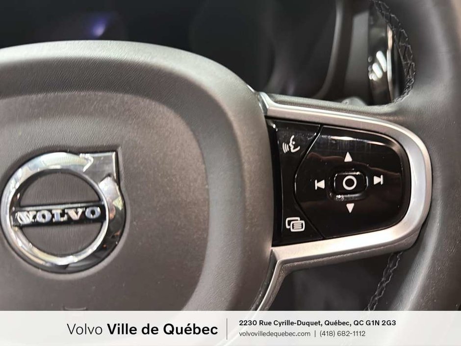 2023 Volvo V60 CC Core-17