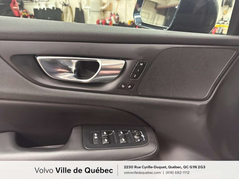 2023 Volvo V60 CC Core-20