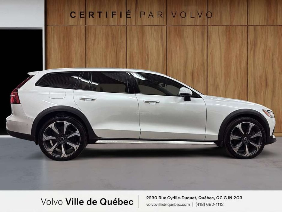 Volvo V60 CC Ultimate 2023-3