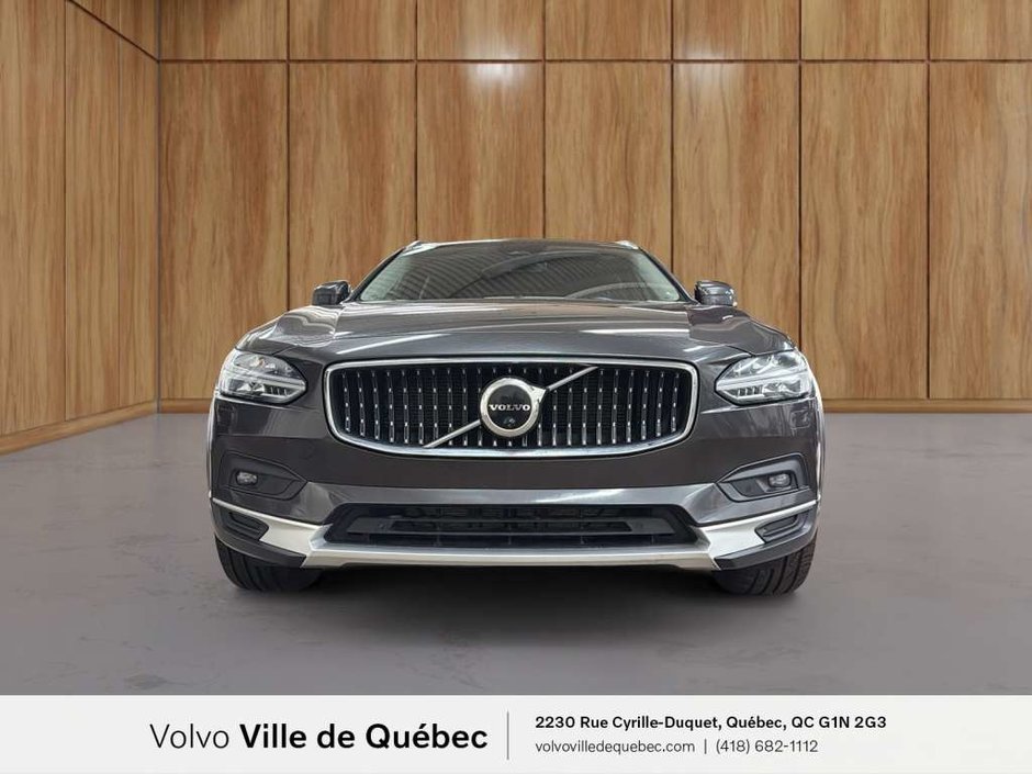 Volvo V90 CC B6 2022-2