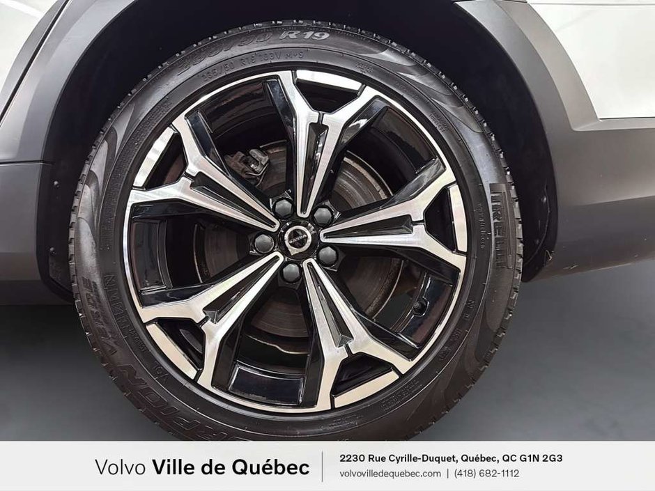 Volvo V90 CC Plus B6 2023-5