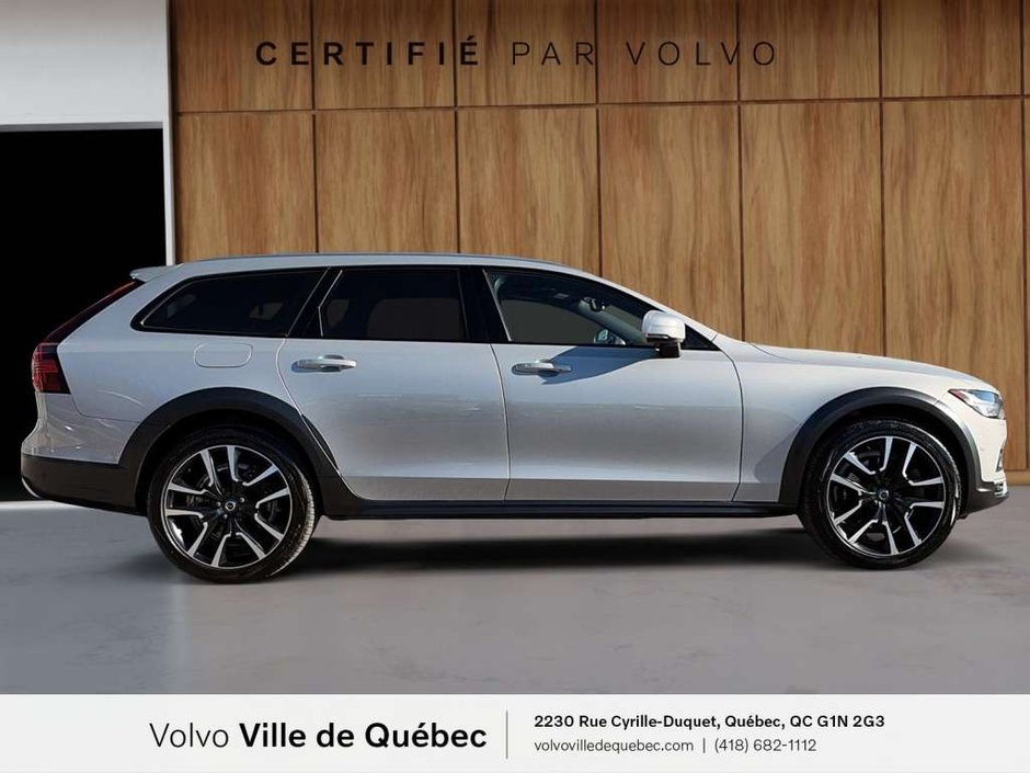 2023 Volvo V90 CC Ultimate B6-3