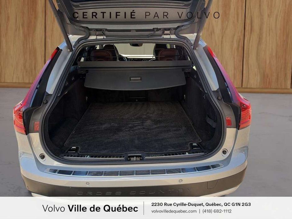 2023 Volvo V90 CC Ultimate B6-5