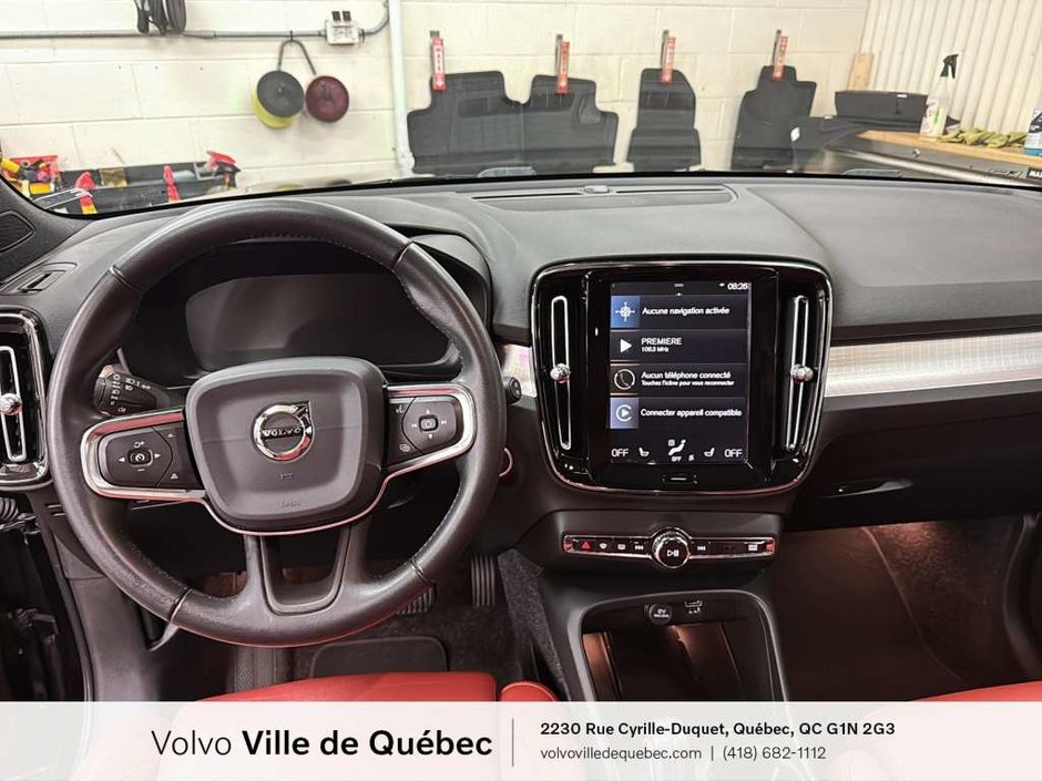 2020 Volvo XC40 Momentum-14