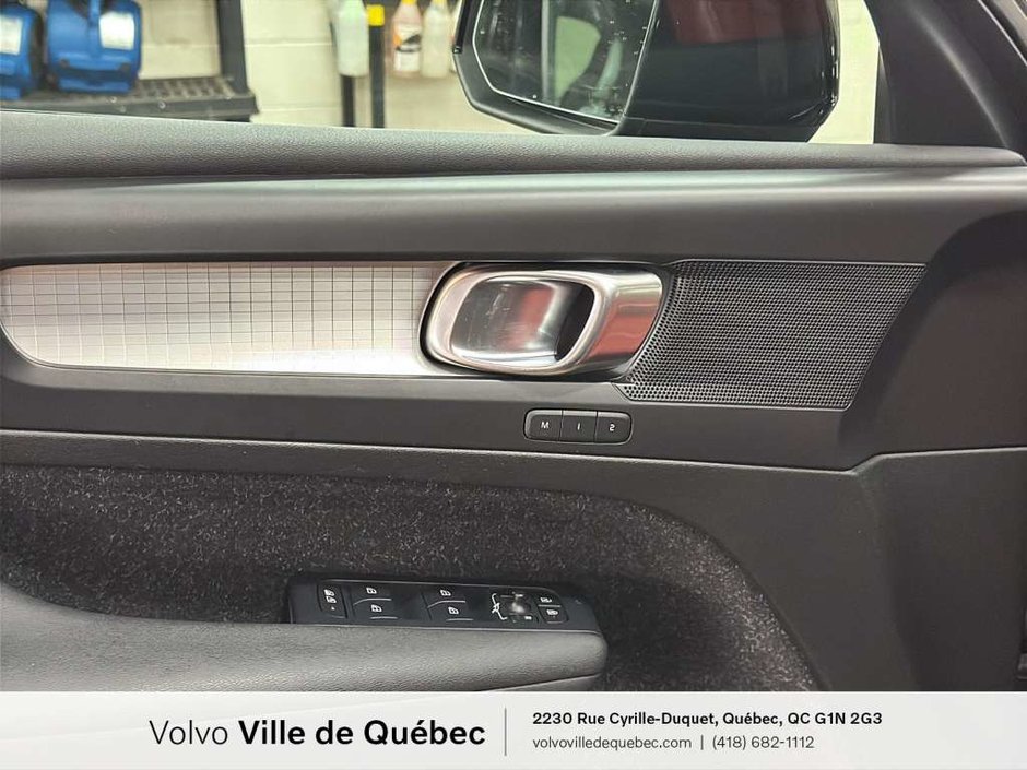 2020 Volvo XC40 Momentum-16