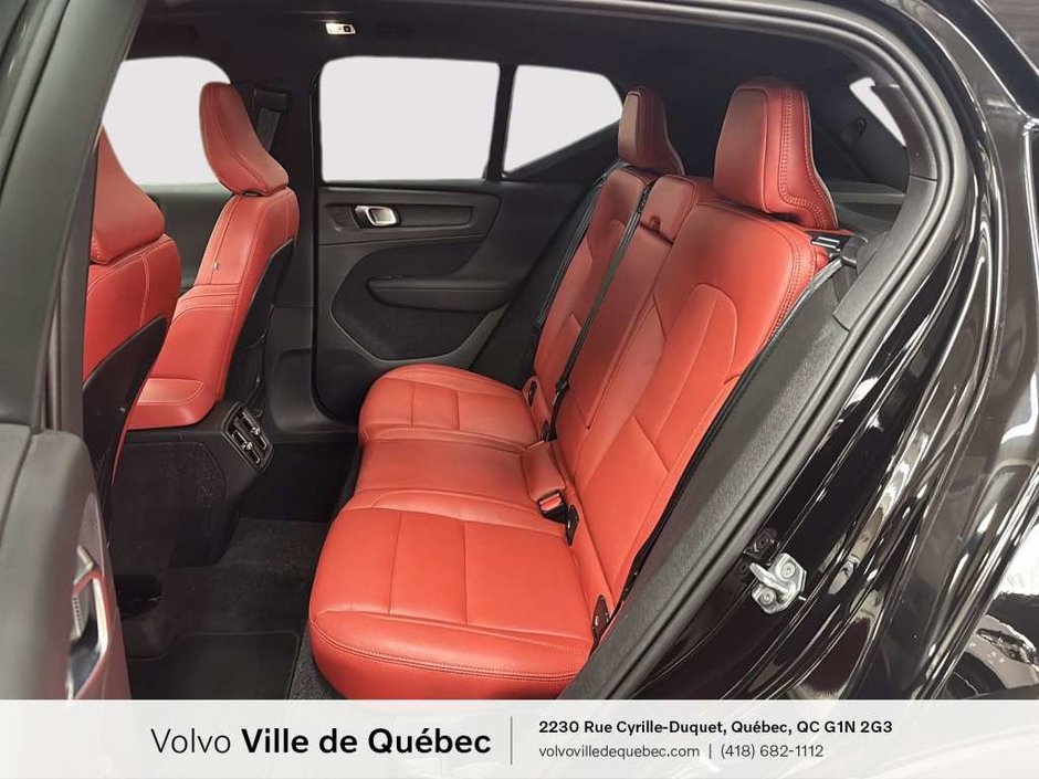 2020 Volvo XC40 Momentum-12