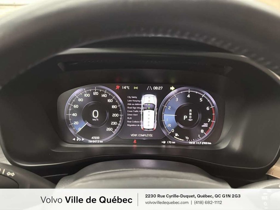 2020 Volvo XC40 Momentum-19