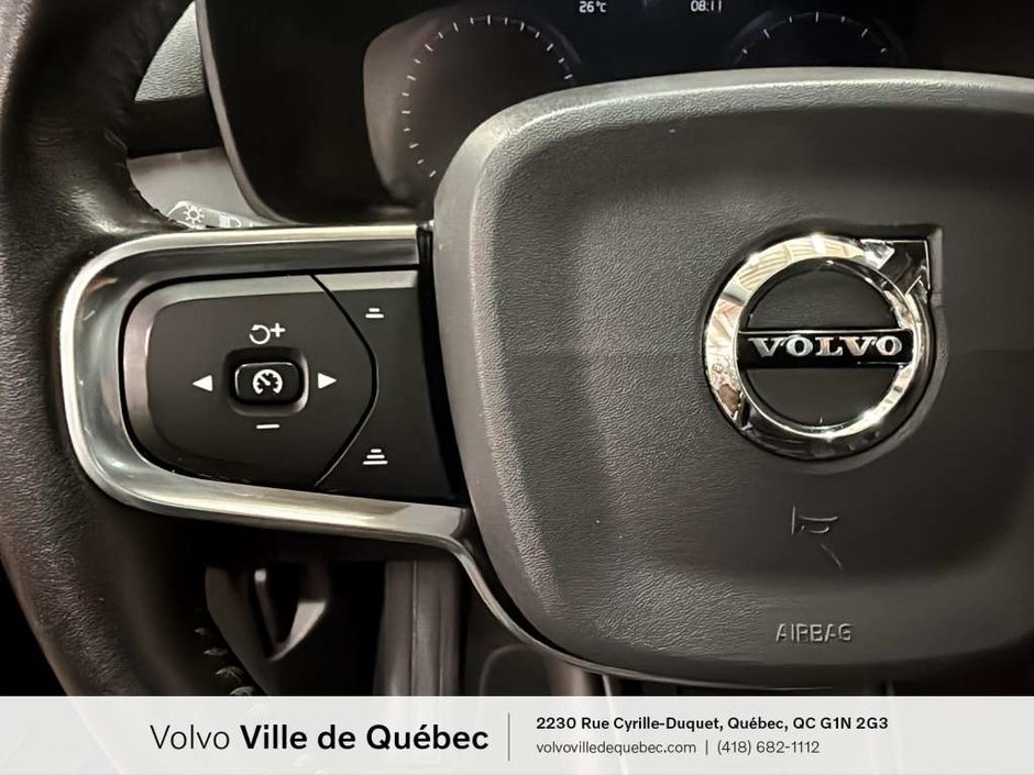 2020 Volvo XC40 Momentum-14