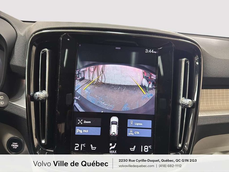 2020 Volvo XC40 Momentum-16