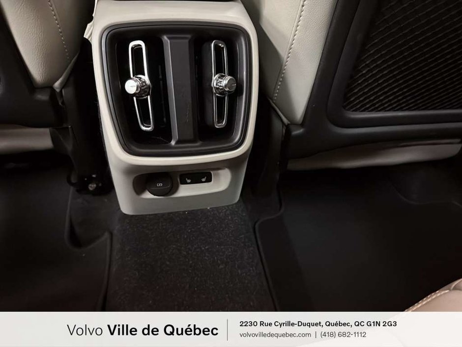 2020 Volvo XC40 Momentum-13